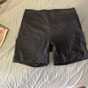 Lululemon winder train high rise 6” short